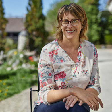 Francine Huggler votre hôtesse à La Forge de Diogne